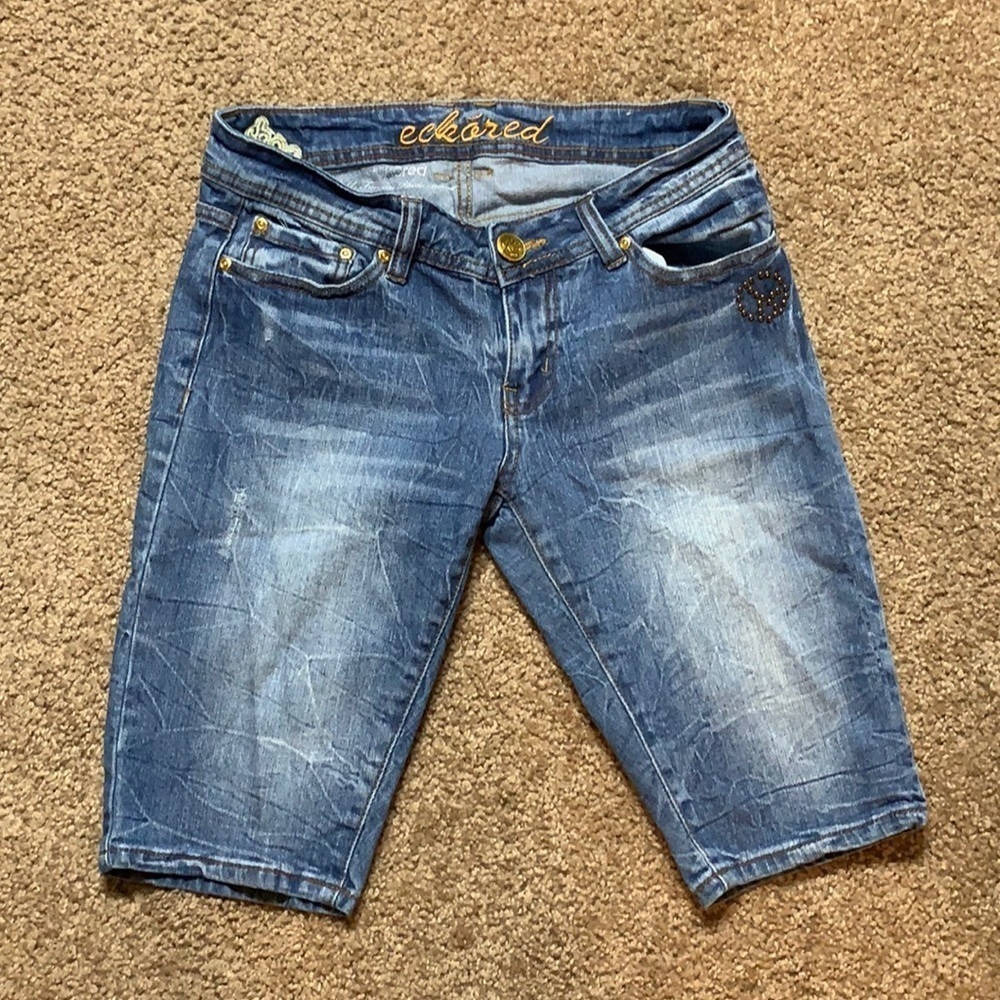 Lost but now found! Women’s Ecko Red jean shorts *Love & Peace* size 3